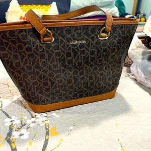 USED ONLY ONCE CALVIN KLIEN